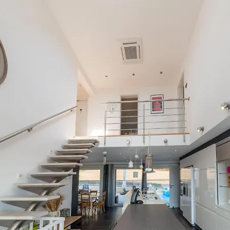 Spacious Home, Ferienhaus *