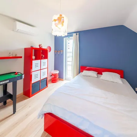 בית נופש Spacious Home, *